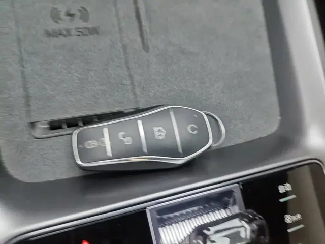 BYD Seal 07 DM-i — Фото автомобиля 16