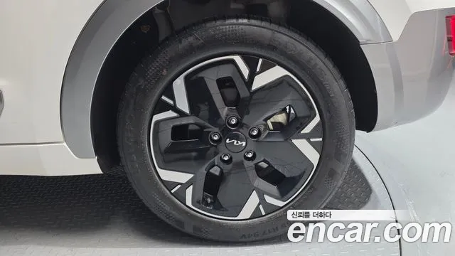 Kia Niro Niro (New) — Фото автомобиля 6