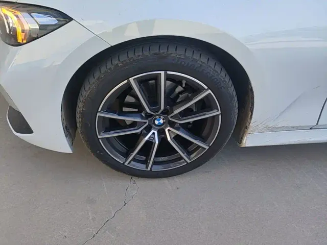 BMW 3 Series — Фото автомобиля 22