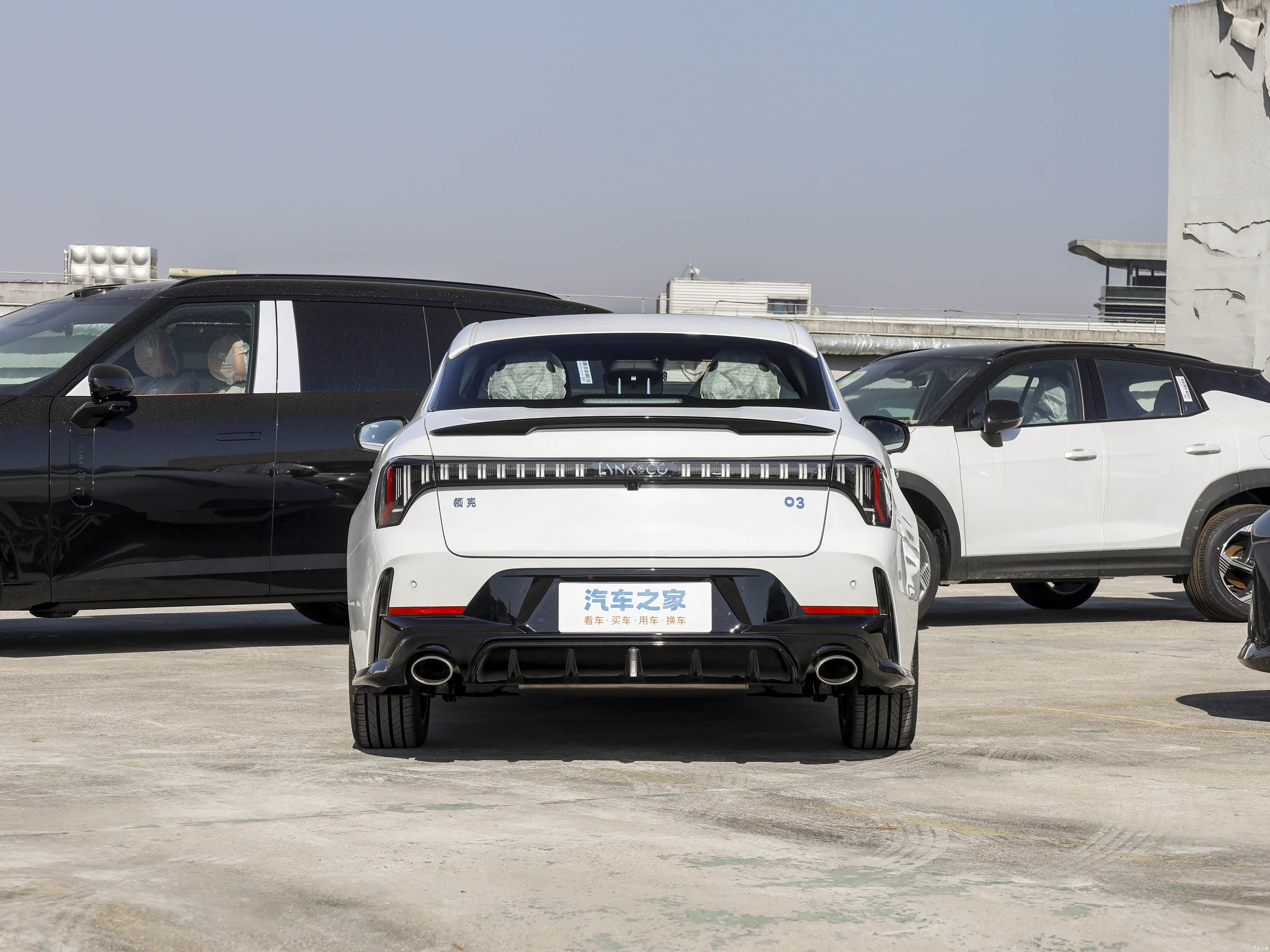 Lynk & Co 03 — Фото автомобиля 4