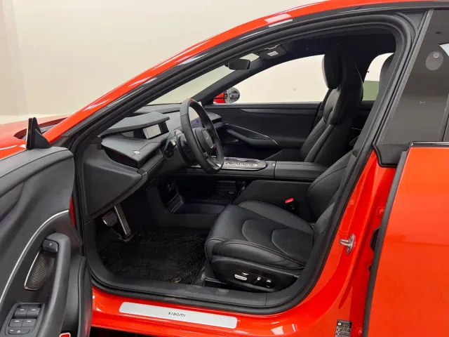 Xiaomi SU7 — Фото автомобиля 13