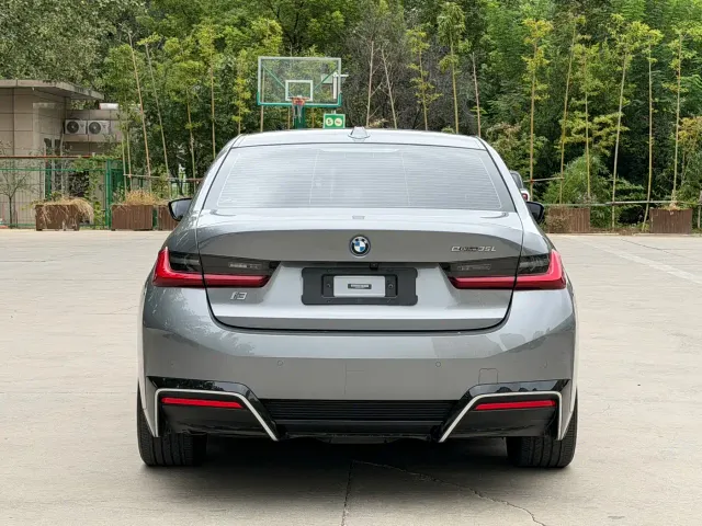 BMW i3 — Фото автомобиля 8