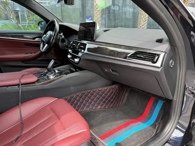 BMW 5 Series — Фото автомобиля 13