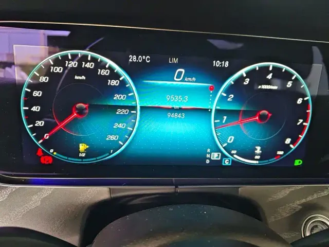 Mercedes-Benz E-Class — Фото автомобиля 7