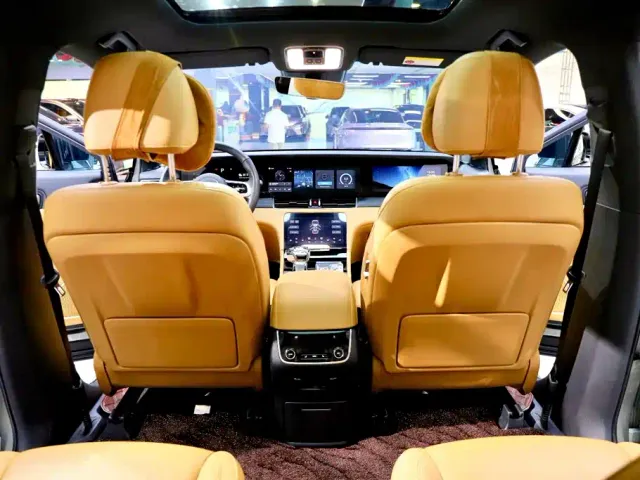Li Auto ONE — Фото автомобиля 16