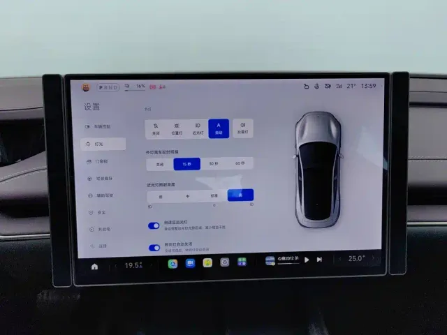 Xiaomi SU7 — Фото автомобиля 21