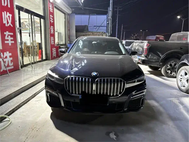 BMW 7 Series — Фото автомобиля 2