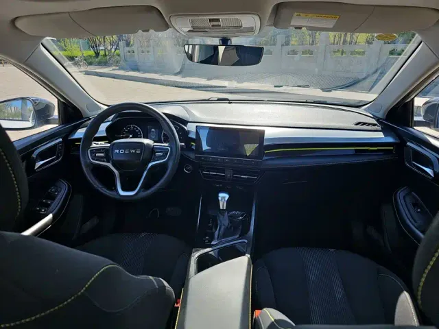 Roewe i5 — Фото автомобиля 7