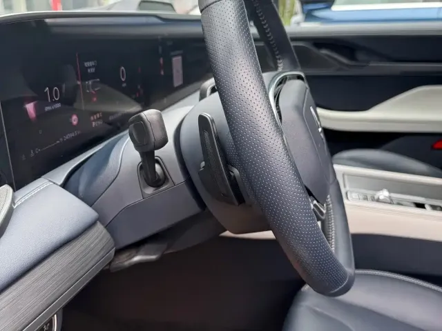 Lincoln Lincoln Z 2022 Model iCool Luxury Edition — Фото автомобиля 21