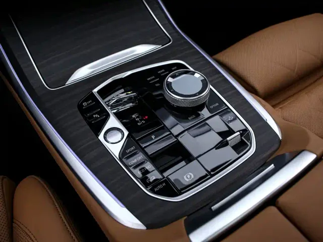 BMW X7 — Фото автомобиля 9