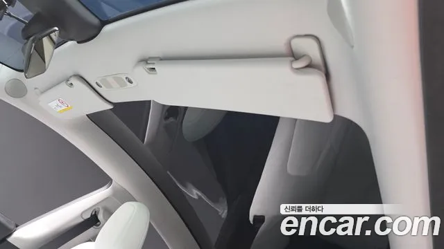 Tesla Model Y — Фото автомобиля 29