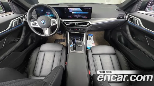 BMW i4 — Фото автомобиля 7