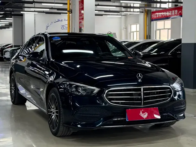 Mercedes-Benz C-Class — Фото автомобиля 3