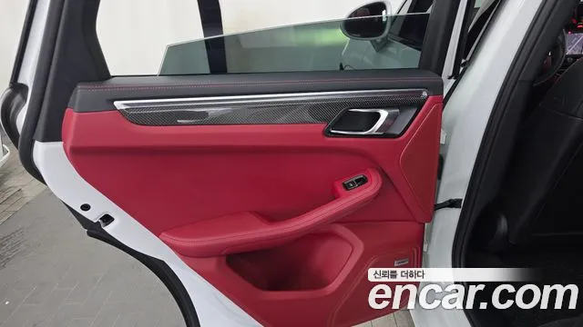 Porsche Macan — Фото автомобиля 21