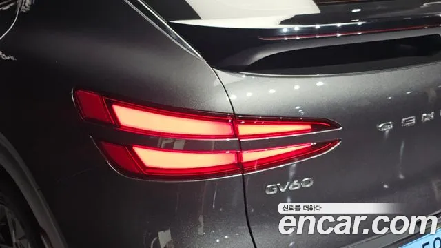 Genesis GV60 — Фото автомобиля 23