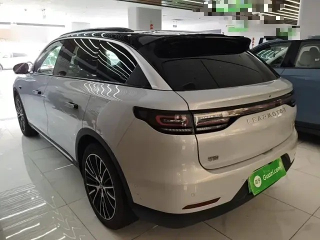 Leapmotor C11 — Фото автомобиля 4