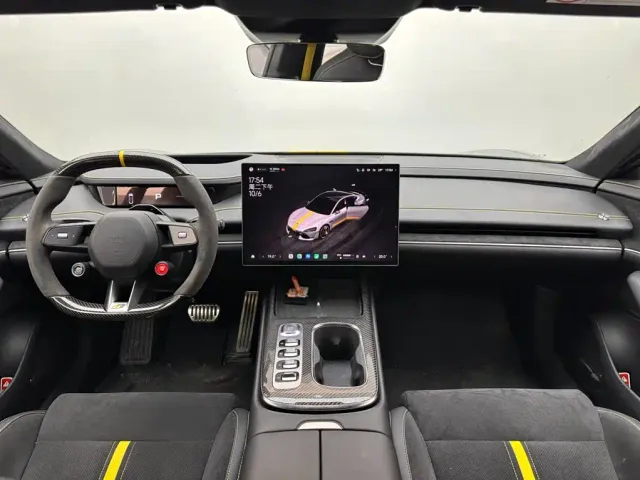 Xiaomi SU7 Ultra — Фото автомобиля 10