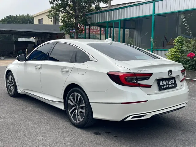 Honda Accord — Фото автомобиля 7