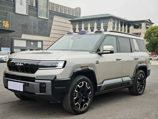 Фотография автомобиля — BYD FangChengBao Leopard 8