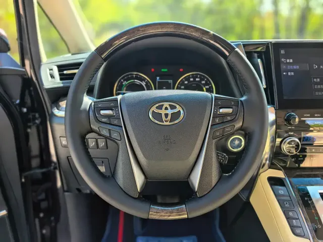 Toyota Vellfire 2021 Crown Hybrid 2.5L HV Supreme Edition — Фото автомобиля 20