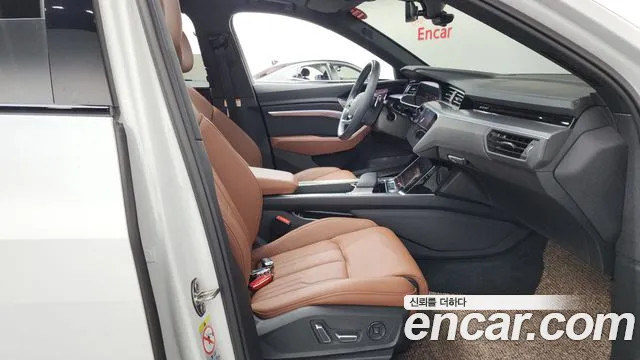 Audi Q8 e-tron GE — Фото автомобиля 26