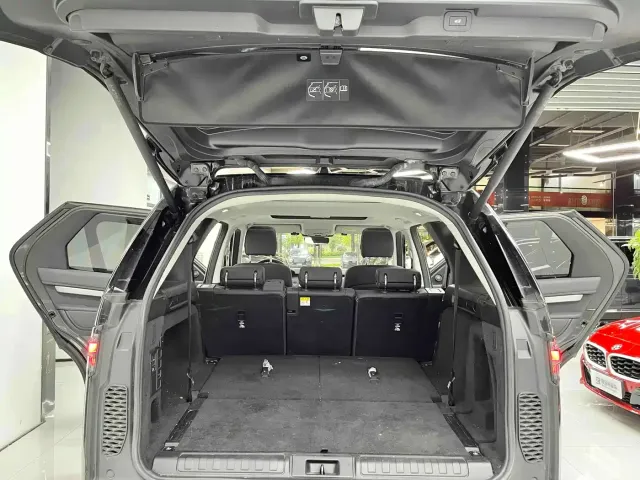Land Rover Discovery — Фото автомобиля 17