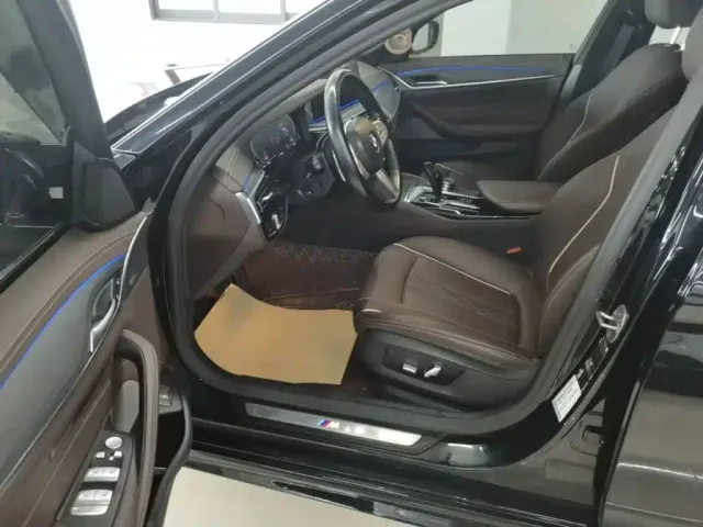 BMW 5 Series — Фото автомобиля 15