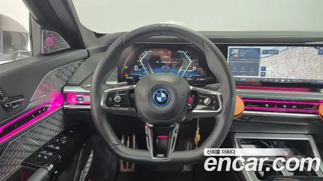 BMW i7 — Фото автомобиля 13
