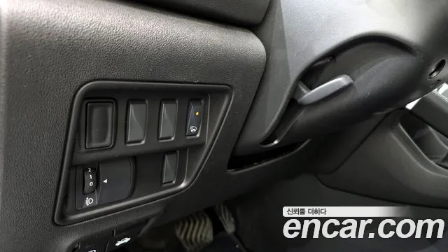Renault-KoreaSamsung QM6 Новый QM6 2.0 GDe LE Signature 2WD — Фото автомобиля 15