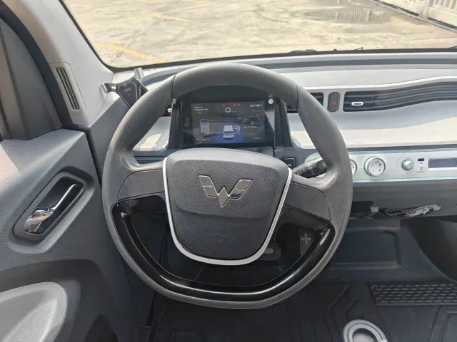 Wuling Hongguang Mini EV — Фото автомобиля 13