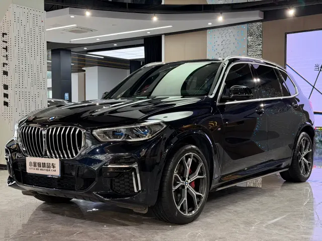 Фотография автомобиля — BMW X5