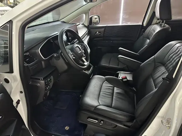 Honda Elysion — Фото автомобиля 4