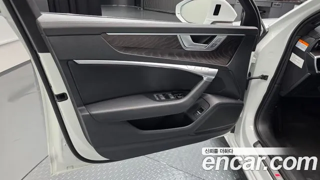 Audi A6 C8 — Фото автомобиля 13