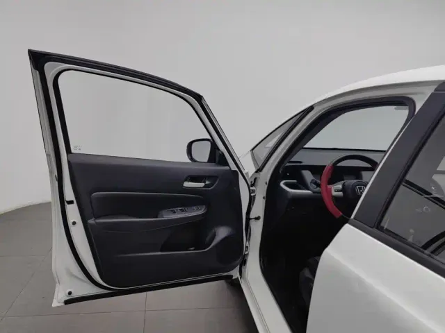 Honda Fit — Фото автомобиля 8
