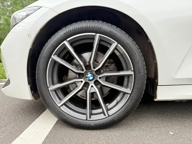 BMW 3 Series — Фото автомобиля 5