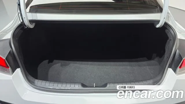 Hyundai Avante CN7 — Фото автомобиля 20