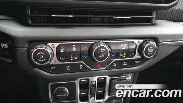 Jeep Wrangler Wrangler (JL) — Фото автомобиля 16