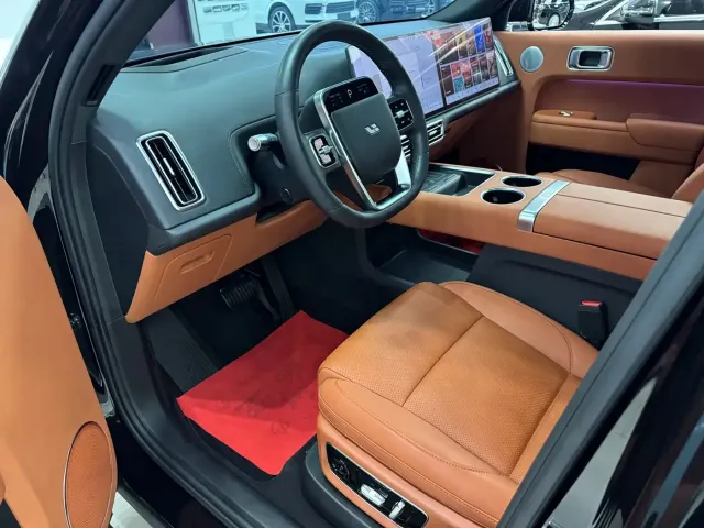 Li Auto L8 — Фото автомобиля 6
