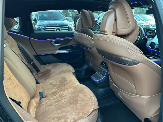 Mercedes-Benz E-Class — Фото автомобиля 13