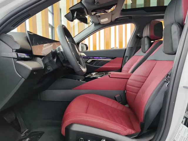 BMW 5 Series — Фото автомобиля 8