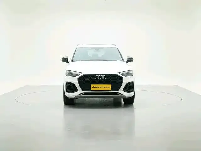 Audi Q5L — Фото автомобиля 3