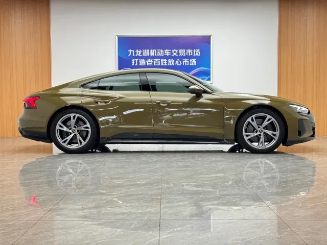 Audi e-tron GT — Фото автомобиля 6