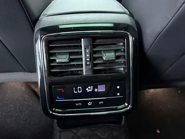Volkswagen Passat — Фото автомобиля 11