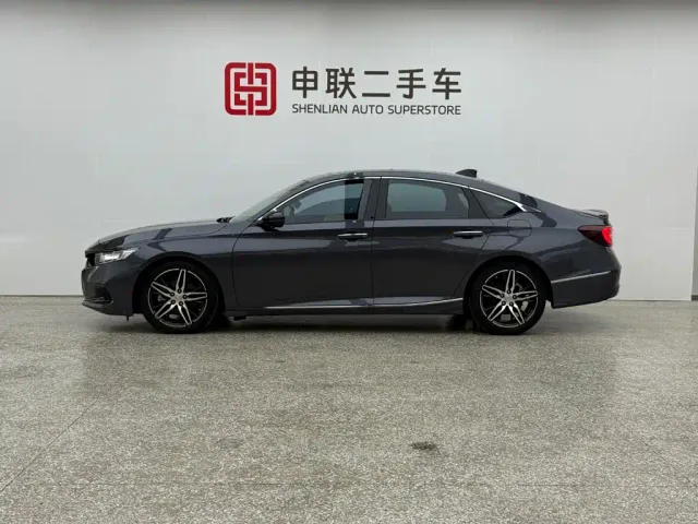 Honda Accord — Фото автомобиля 3