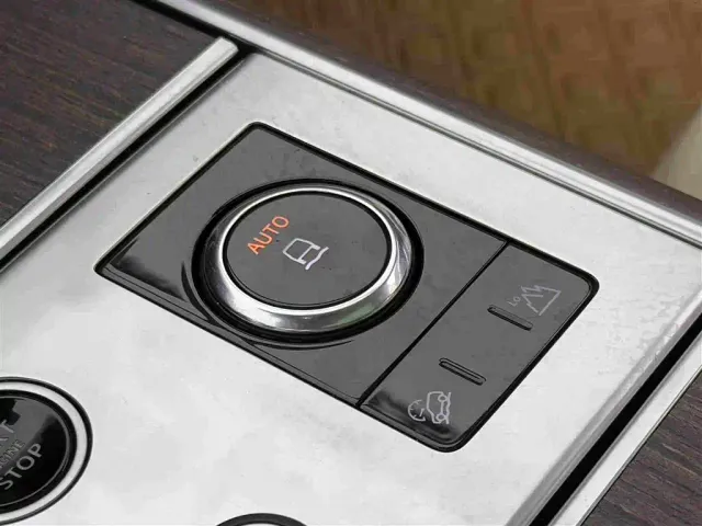 Land Rover Range Rover — Фото автомобиля 17