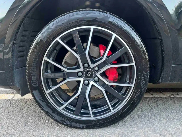 Audi Q5L Sportback — Фото автомобиля 27