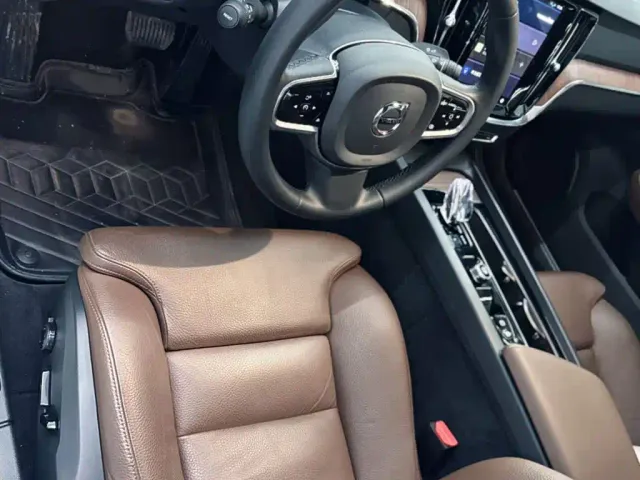 Volvo S60 — Фото автомобиля 14
