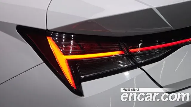 Hyundai Avante CN7 — Фото автомобиля 8