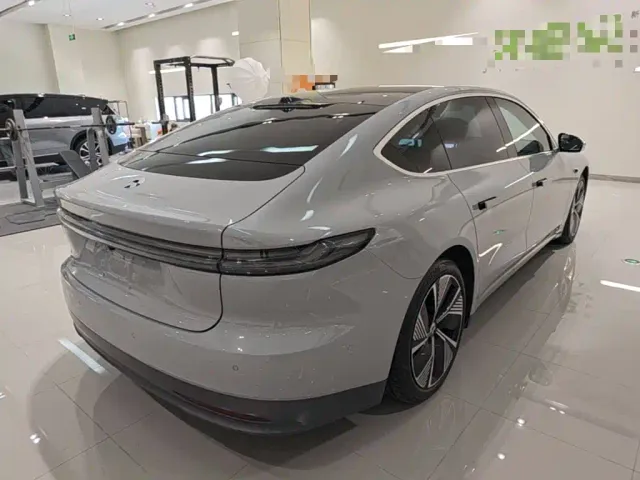 Nio ET7 — Фото автомобиля 6