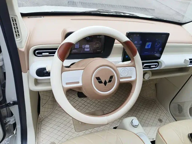 Wuling Hongguang Mini EV — Фото автомобиля 10